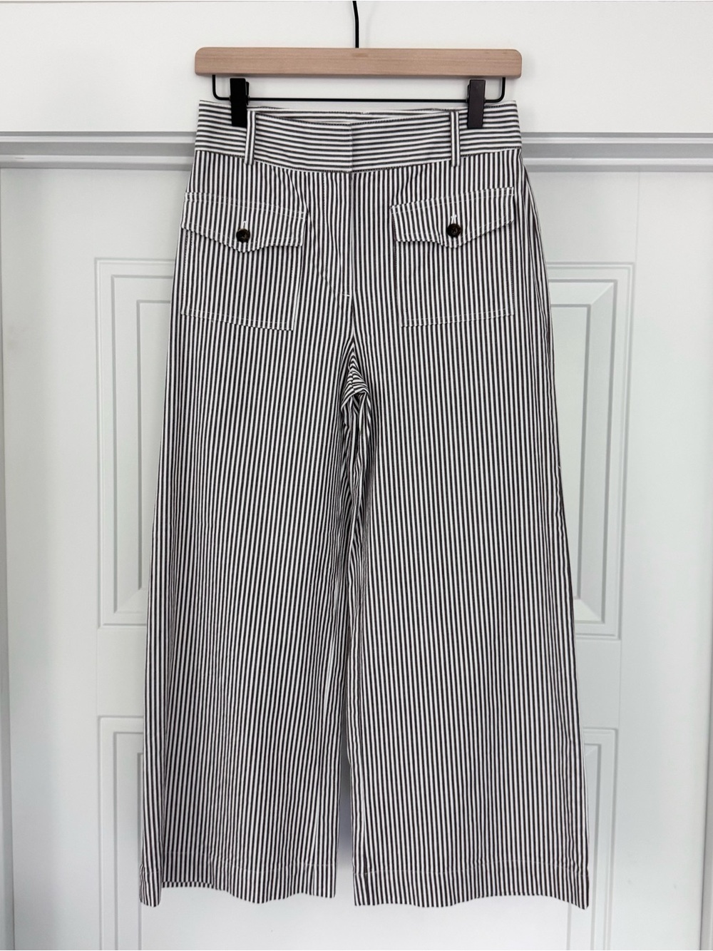 LOFT Palmer Wide Leg White & Brown Stripe Crop Pants, Size O